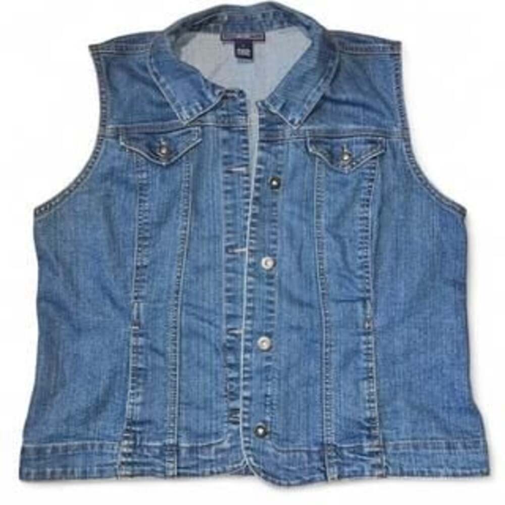 Charter Club Blue Denim Vest Women's Size L Classic Jean Style Button Front